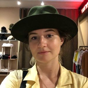 Meet your Posher, Capucine